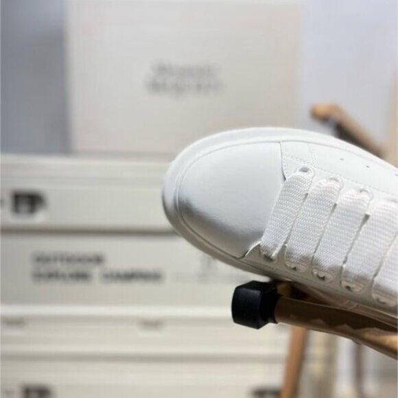 Alexander McQueen Women Sneakers - Picture 3 of 7